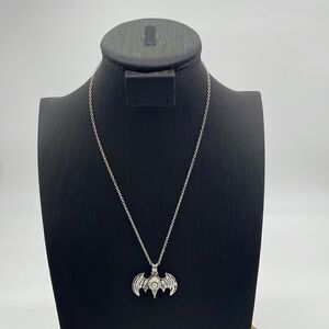 Silver alloy Bat Pendant with Faux Pearl